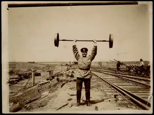 Russland Rußland Россия Transbaikal starker Soldat Eisenbahn 1905 Privatfoto