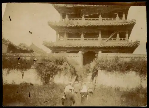 China  China 中國 / 中国 Tempelanlage Soldaten Rußland 1905 Privatfoto Foto