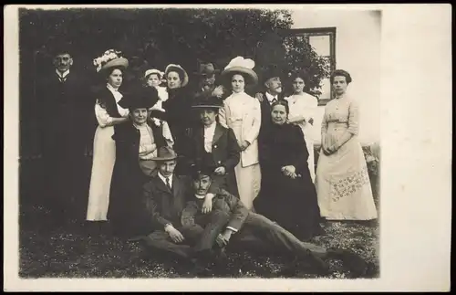 Menschen / Soziales Leben - Gruppenfoto feine Herrschaften 1911 Privatfoto Foto