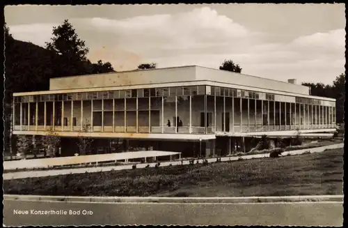 Ansichtskarte Bad Orb Partie an der Konzerthalle 1957