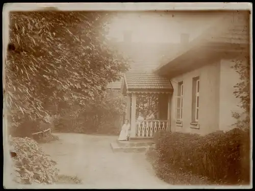 .Russland Rußland Россия Frauen vor Haus 1905 Privatfoto Foto