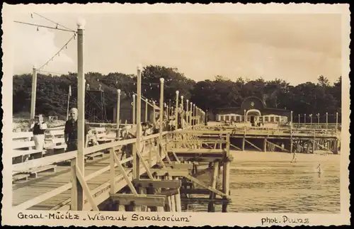Ansichtskarte Graal-Müritz Seesteg und Wismut Sanatorium 1954