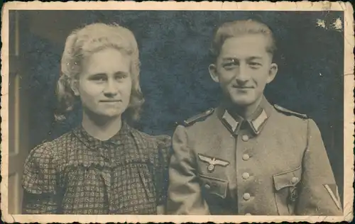 Militär/Propaganda - 2.WK (Zweiter Weltkrieg) Soldat mit Frau 1944