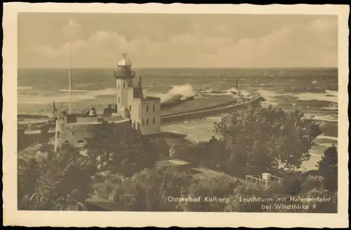 Kolberg Kołobrzeg Leuchtturm mit Hafeneinfahrt bei Windstärke 9 1932