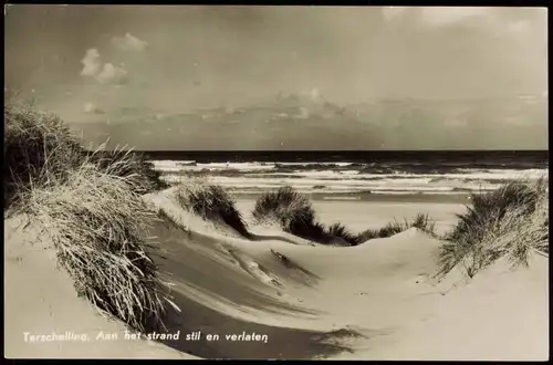 Postkaart Terschelling Dünen -Aan het strand stil en verlaten 1959