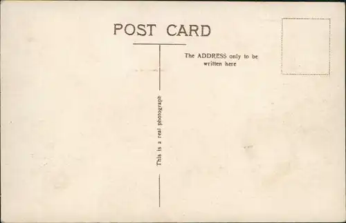 Postcard London THE BEEF-EATERS AT THE TOWER 1930