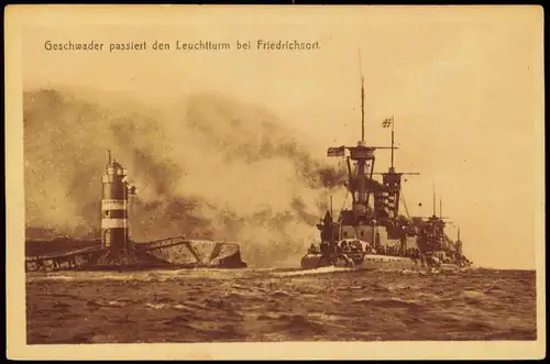 Friedrichsort-Kiel Geschwader passiert den Leuchtturm Kriegsschiff Marine 1917