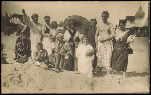 Binz (Rügen) Menschen Soziales Leben Familie Verkleidung Strand 1910 Privatfoto