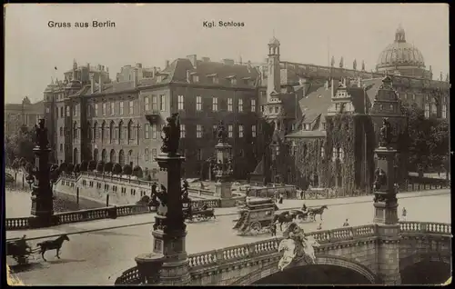 Ansichtskarte Mitte-Berlin Berliner Stadtschloss, Brücke Kutschen 1908