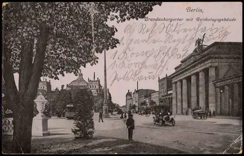 Ansichtskarte Mitte-Berlin Brandenburger Tor, Seitenansicht Straße 1917
