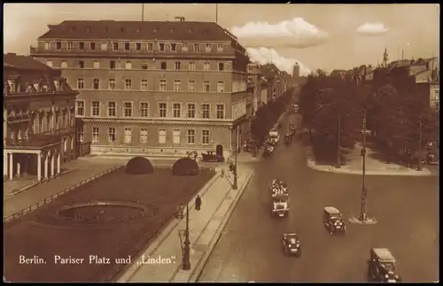 Ansichtskarte MitteBerlin Pariser Platz Linden Fotokarte 1928  Bahnpoststempel