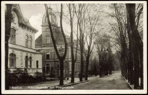 Ansichtskarte Itzehoe Viktoriastraße mit Postgebäude 1934