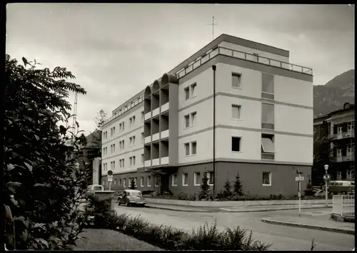 Bad Reichenhall Sanatorium Barmherzige Brüder mit Citroën Ente 1964 Privatfoto