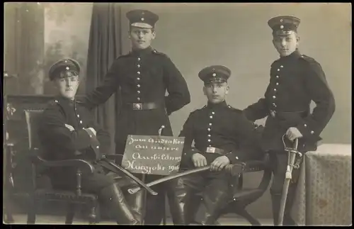 Ansichtskarte  Soldaten Säbel Militaria WK1 Andenken an die Ausbildung 1916