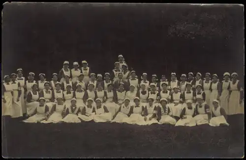 Militaria Gruppenbild Krankenschwestern WK1 Atelier Chemnitz 1917