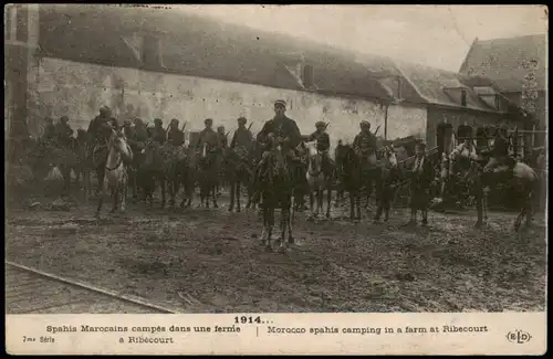 .Frankreich Frankreich Spahis Marocains campès dans une ferme France 1917