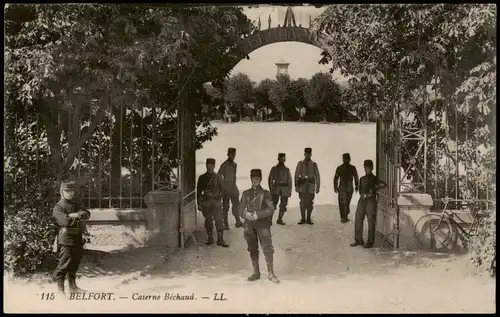 CPA Beffert Belfort | Béfô Caserne Béchaud, Soldaten 1916