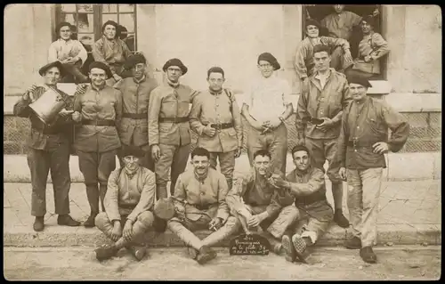 Frankreich Patriotika France  Soldaten Des Consignes de la piole 34 1915
