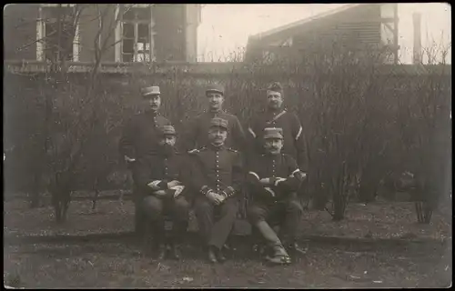 .Frankreich Patriotika France Militaria Soldaten vor Kaserne 1916