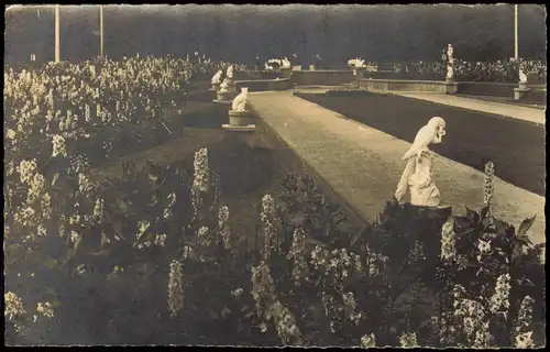 Ansichtskarte Dresden Jahresschau Deutscher Arbeit Figuren im Park 1930