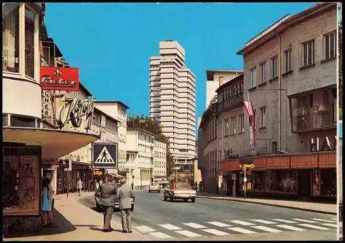 Kaiserslautern Stadtzentrum mit Rathaus, Geschäfte, Personen Autos 1970