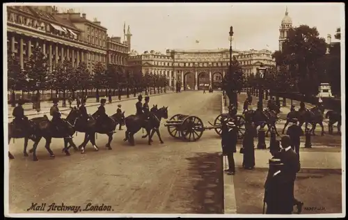 Postcard London Mall Archway, Reiter 1935