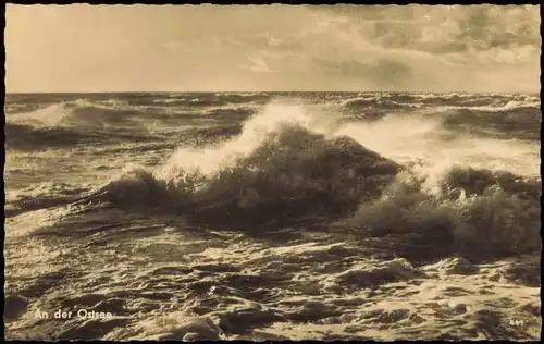 Ansichtskarte .Mecklenburg-Vorpommern Baltic Sea/Wellen an der Ostsee 1961