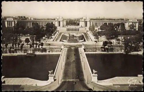 CPA Paris Pont d'Iéna et les Jardins du Falais de Chaillot 1950