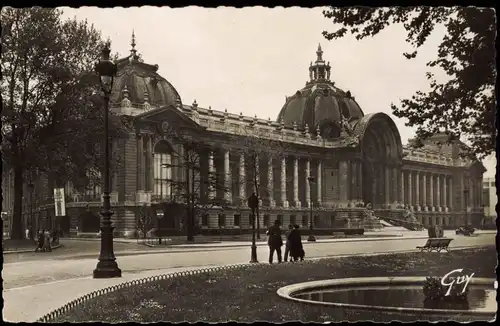 CPA Paris Le Petit Palais 1950