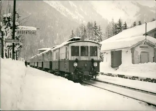 Ansichtskarte  Verkehr & Eisenbahn: Zug Halt Bahnhof in Argentière 1996