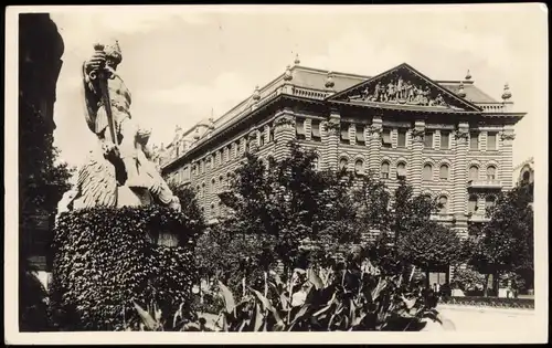 Postcard Budapest Irredenta Monument: West. 1932