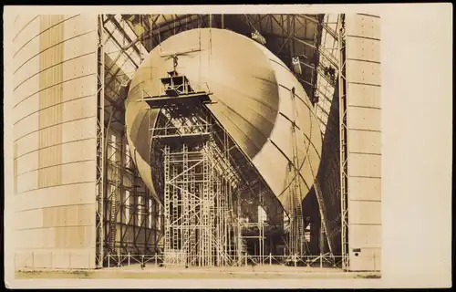 Ansichtskarte Manzell-Friedrichshafen Flugwesen - Zeppelin LZ 129 in Bau 1935