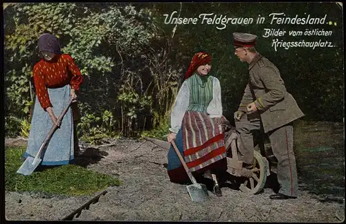 Ansichtskarte  Frauen und Soldaten östlicher Kriegsschauplatz WK1 1917