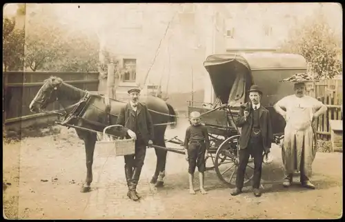 Ansichtskarte  Männer vor Kutsche Foto O. Winkler Leipzig 1912