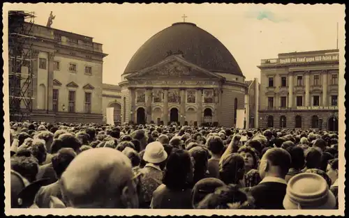 Berlin Katholikentag Hedwigskirche Anti NATO Propaganda Zeitgeschichte 1958