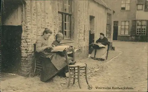 Ansichtskarte  Feldpostkarte Vlaamsche Kantwerksters 1917   1. Weltkrieg Feldpost gelaufen (Feldpoststempel)