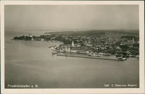Ansichtskarte Friedrichshafen Luftbild Blick zum Hafen, Luftaufnahme 1930