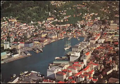 Bergen Bergen Luftaufnahme Luftbild, Flyfoto av strøket rundt Vågen. 1975
