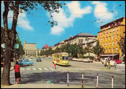 Augsburg Königsplatz, Tram Straßenbahn, Autos u.a. VW Käfer 1971
