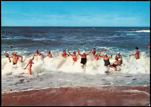 Sylt Insel Sylt Ferieninsel Baden in der Brandung Nordseeinsel 1980