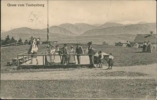 Warngau LK Miesbach Taubenberg, Tanzboden Menschen in Tracht 1918