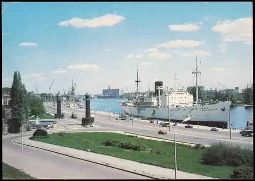 Postcard Stettin Szczecin Port na Odrze, Hafen mit großem Schiff 1975