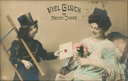 Neujahr Sylvester New Year Fotokunst Schornsteinfeger übergibt Liebesbrief 1909