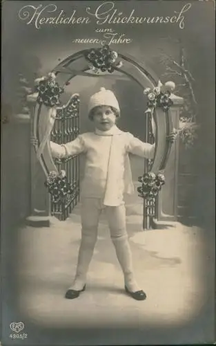 Neujahr Sylvester New Year Junge mit Riesenhufeisen Fotokunst 1913
