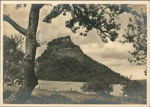 Singen (Hohentwiel) Der Hohenkrähen (645 m ü. M.) Umland-Ansicht 1950