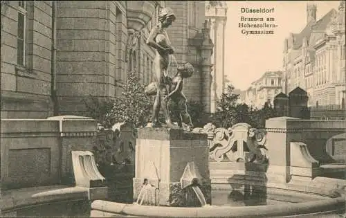 Ansichtskarte Düsseldorf Brunnen am Hohenzollern- Gymnasium 1912