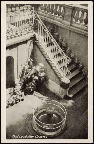 Ansichtskarte Bad Lauchstädt Brunnen im Hof 1956