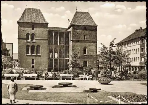 Ansichtskarte Hildesheim Platz an der Rückseite des Rathauses 1960