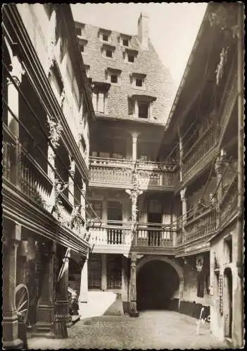 CPA Straßburg Strasbourg Musée alsacien Cour du Corbeau 1960