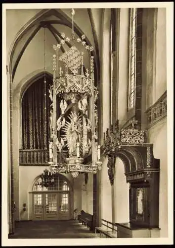 Lüneburg St. Johanniskirche Marienleuchter, vergoldetes Schnitzwerk 1960